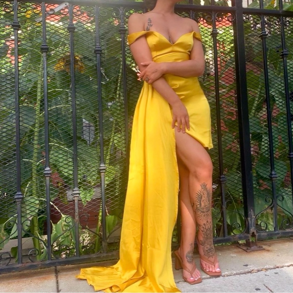 Yaura Gold Asymmetric Dress